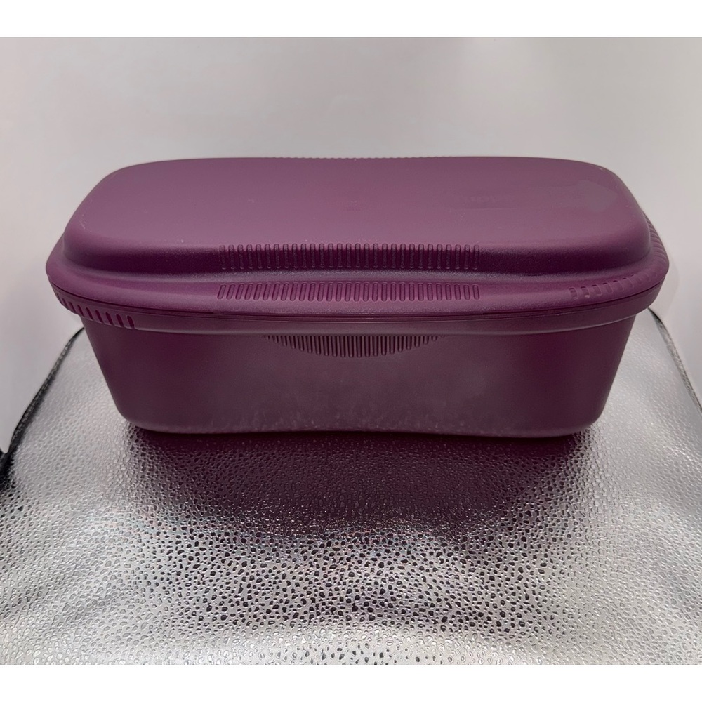 TUPPERWARE Microwave Pasta Spaghetti Maker Purple